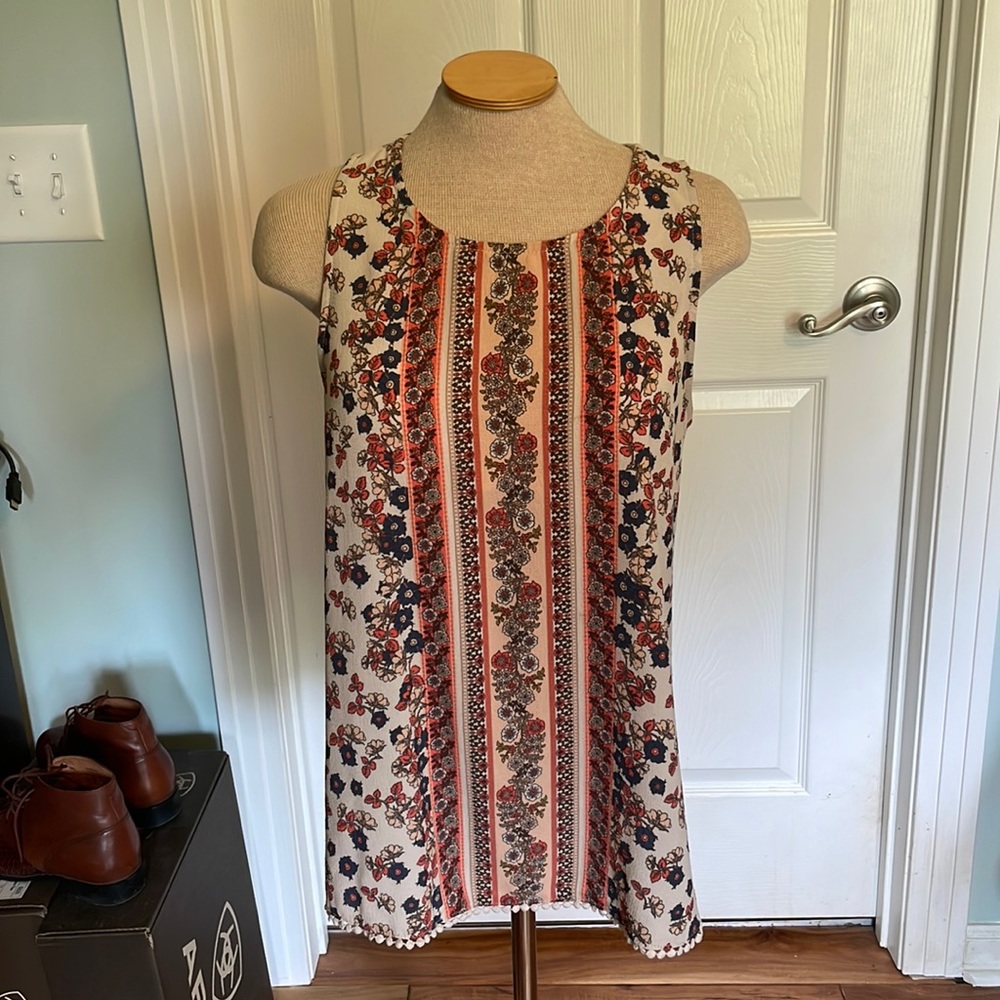 Boutique style tank - floral